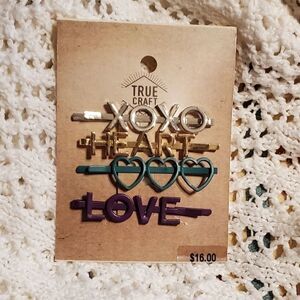 True Craft Hair Pins